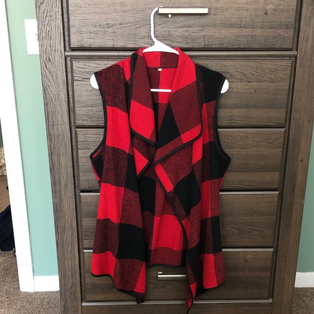 Red and Black Plaid Sleeveless Cardigan